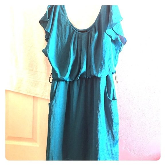 Cute dress with pockets!!! - Picture 1 of 1